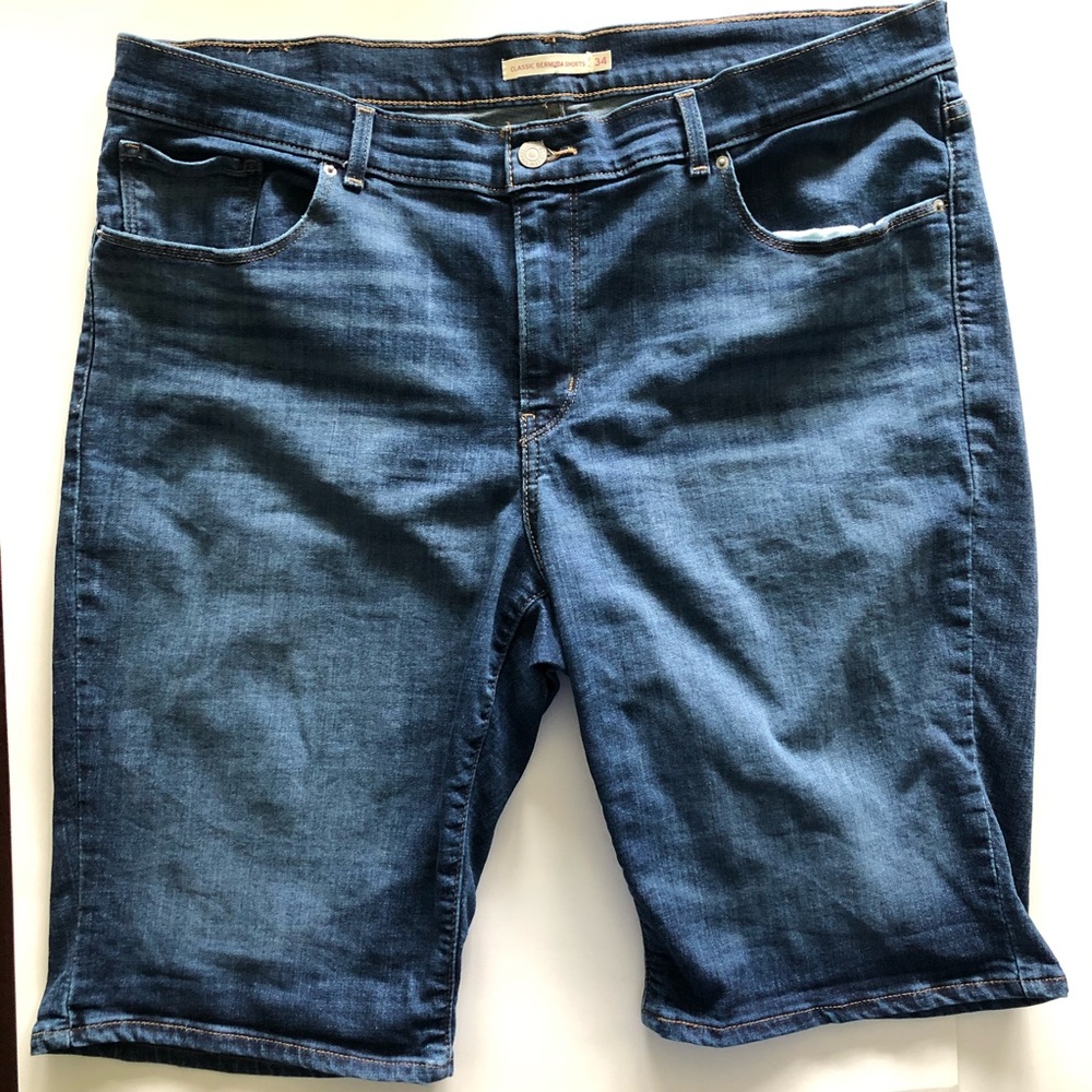 Men’s Levi’s Bermuda Jean Shorts Sz 34